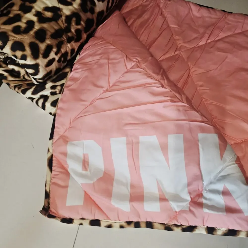 Victorias Secret Pink REVERSIBLE Bed In A Bag Full / Queen Comforter Sheets NWT